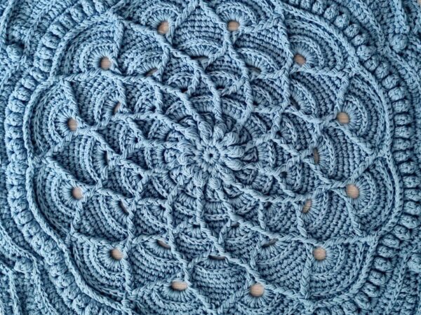 Crochet floor rug