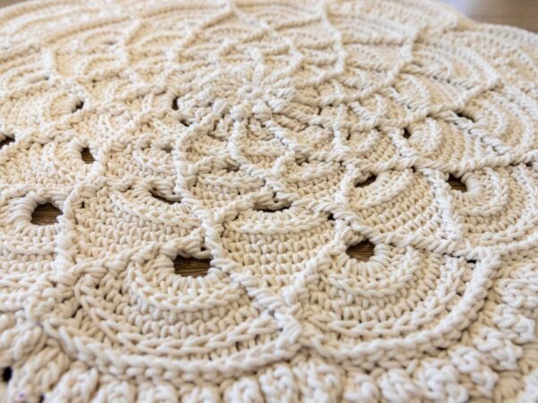 Crochet floor rug