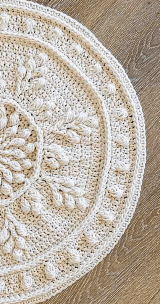 Free Oasis crochet floor rug pattern.
